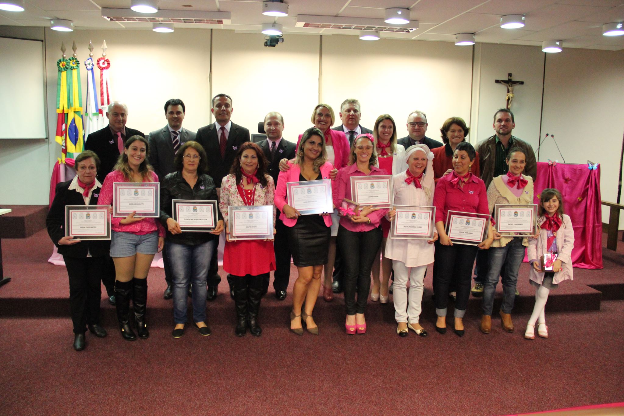 Câmara homenageia mulheres do Projeto Borboleta