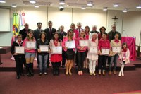 Câmara homenageia mulheres do Projeto Borboleta