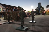 Câmara participa de troca de comando do 6º Bcom