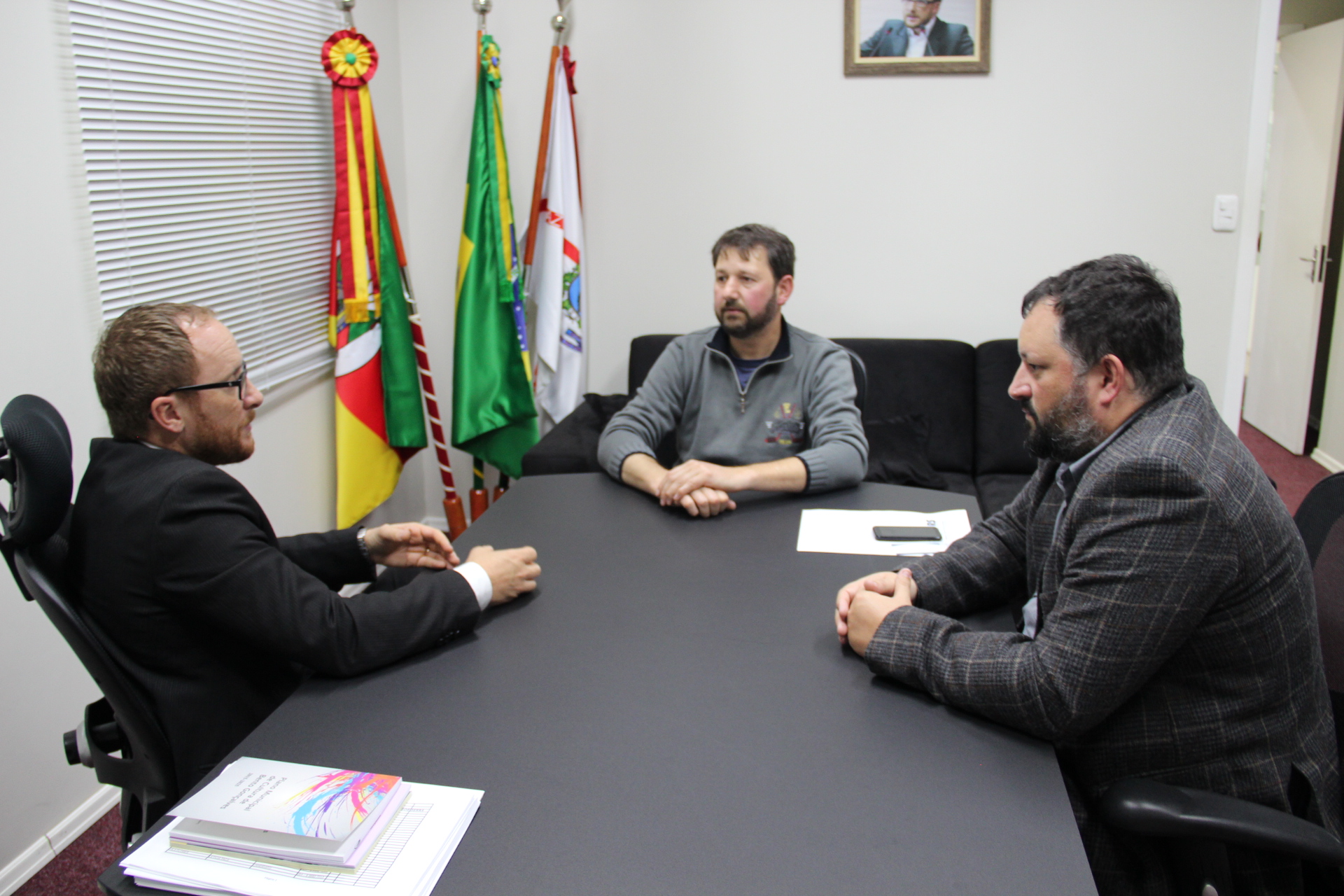 Membros do Crea-RS visitam a Câmara