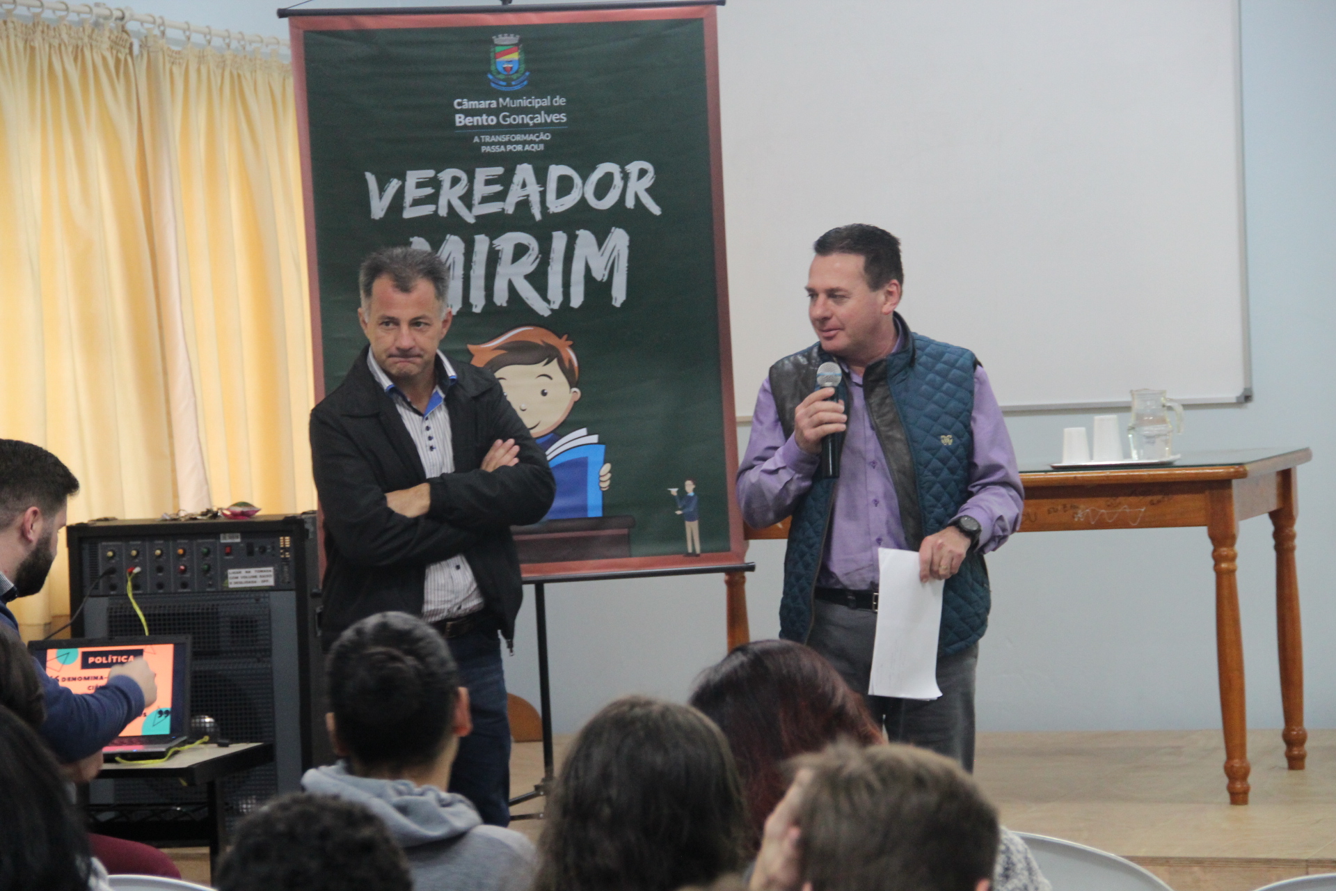 Parlamentares visitam escolas do Vereador Mirim