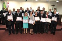 Vereadores constituintes de 1990 são homenageados pela Câmara